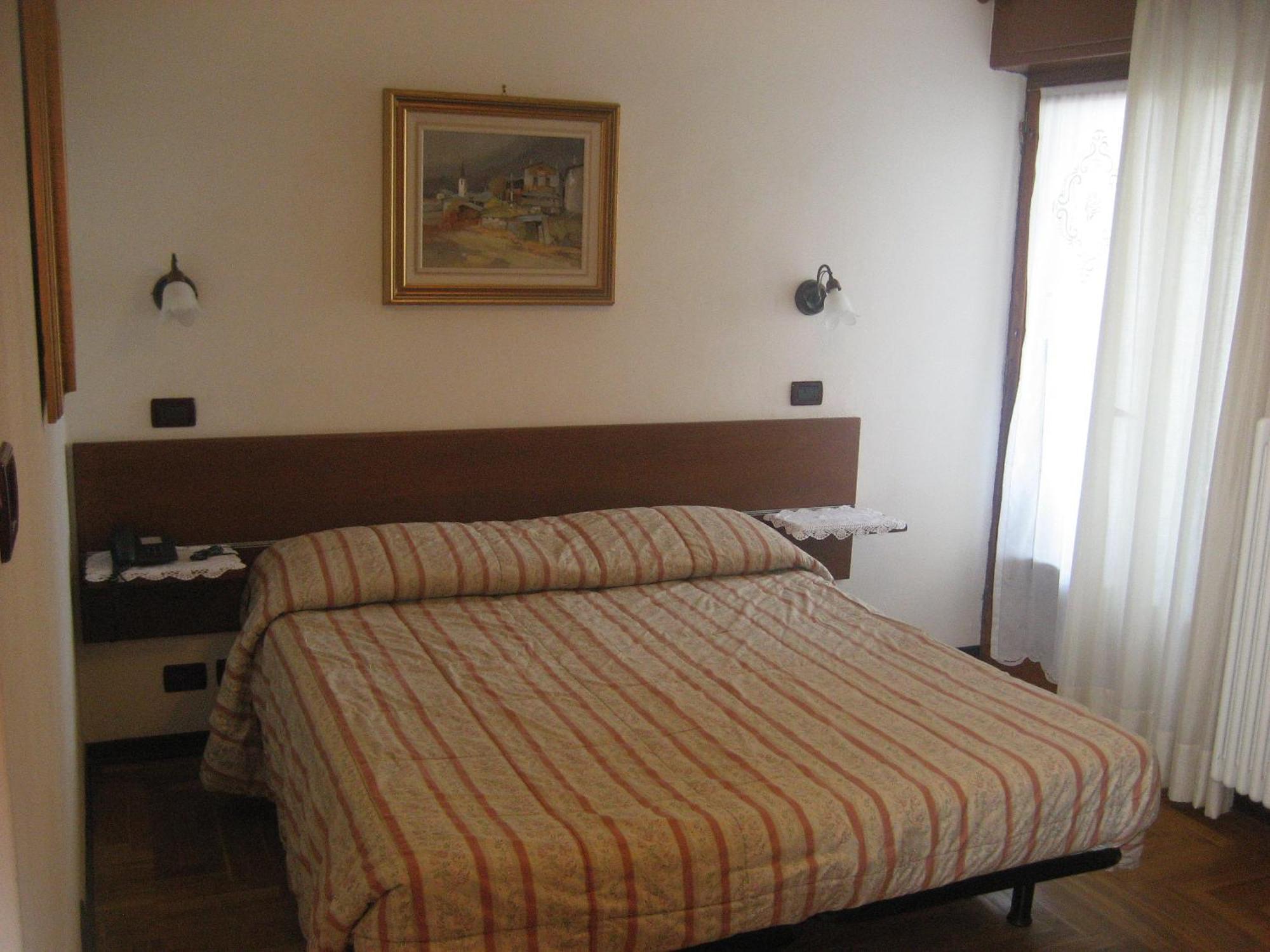 Albergo Castello Da Bonino Шампоршер Екстериор снимка