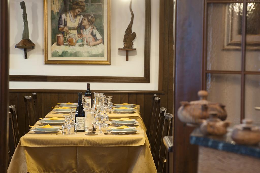 Albergo Castello Da Bonino Шампоршер Екстериор снимка